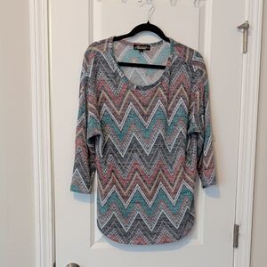 Absolutely Famous Women's  Multicolor Chevron Long Sleeve Top Size Large